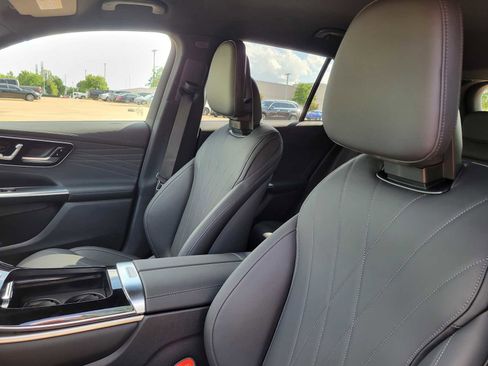 New 2025 Mercedes-Benz GLC 300 GLC 300 image 8