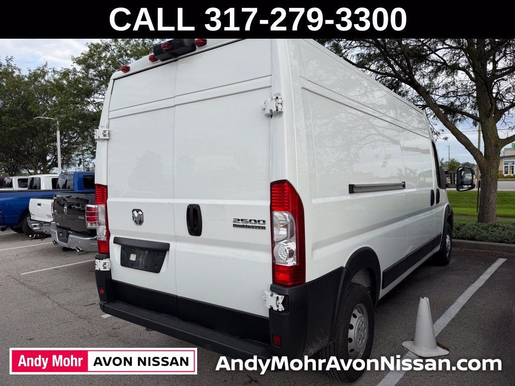 Used 2023 RAM ProMaster 2500 FWD image 3