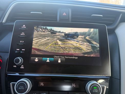 Used 2019 Honda Insight Touring image 23