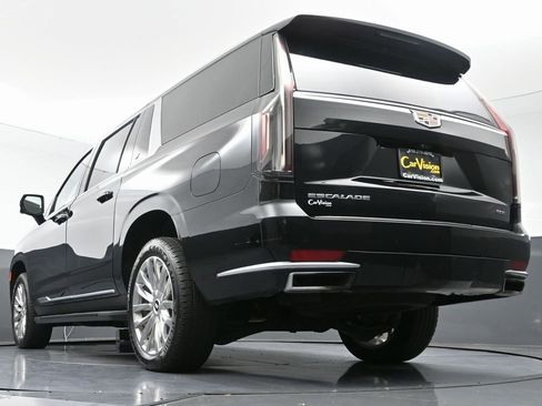 Used 2023 Cadillac Escalade ESV Premium Luxury image 58
