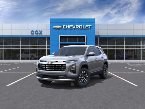 New 2026 Chevrolet Equinox LT w/ Convenience Package II FWD image 8