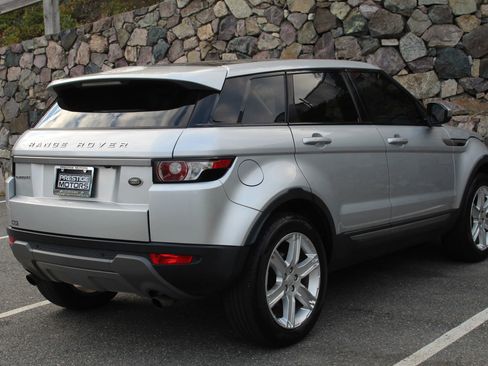 Used 2015 Land Rover Range Rover Evoque Pure Plus image 9
