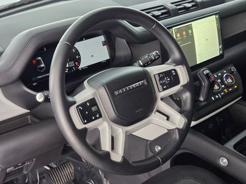 Used 2023 Land Rover Defender 130 X-Dynamic SE AWD/4WD image 21