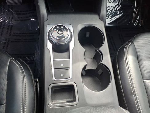 Used 2025 Ford Escape Platinum AWD/4WD image 13