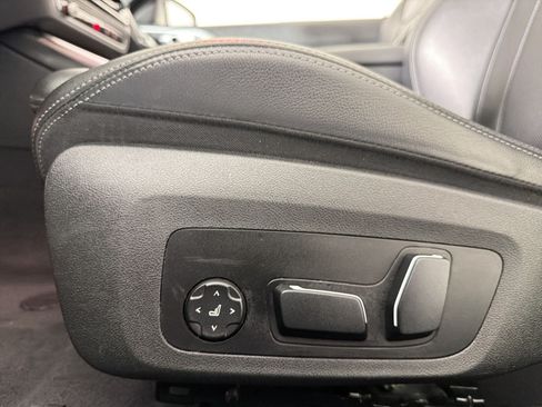 Used 2025 BMW 430i Convertible RWD image 12