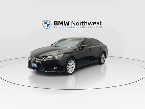 Used 2014 Lexus ES 350 w/ Premium Package FWD image 9