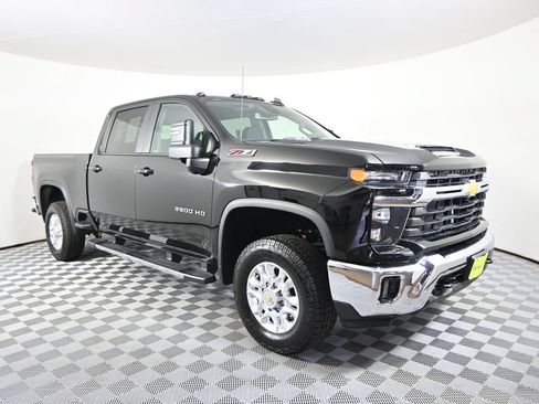 Used 2024 Chevrolet Silverado 3500 LT w/ All Star Edition AWD/4WD image 10