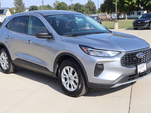 Used 2024 Ford Escape Active image 4