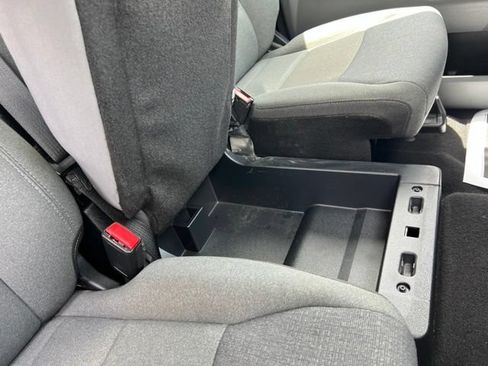 Used 2025 Ford F150 XLT w/ Equipment Group 301A Standard RWD image 39