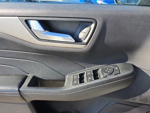 Used 2022 Ford Escape SEL image 30