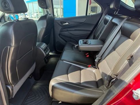 Used 2020 Chevrolet Equinox Premier AWD/4WD image 32