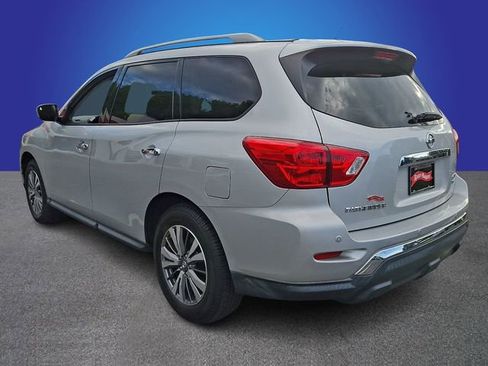 Used 2018 Nissan Pathfinder SV AWD/4WD image 6