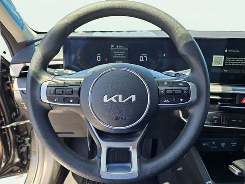 New 2026 Kia K5 LXS FWD image 17