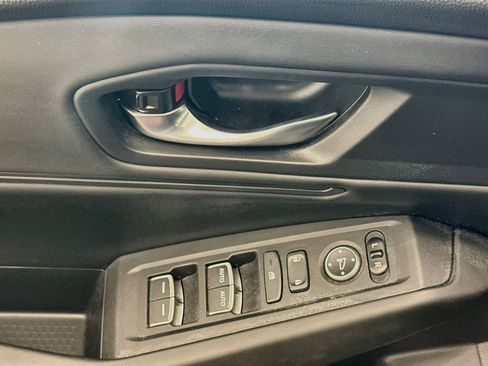 Used 2025 Honda Accord SE image 15
