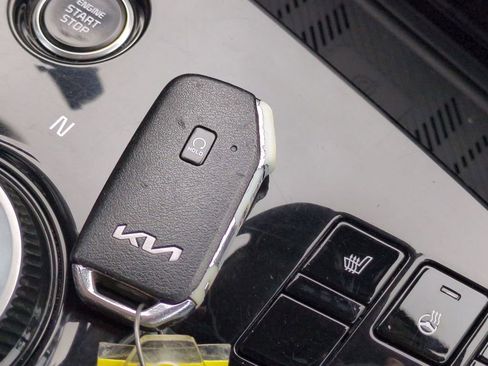 Used 2023 Kia Sportage EX image 30