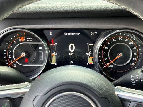 Used 2023 Jeep Wrangler Rubicon w/ LED Lighting Group AWD/4WD image 21