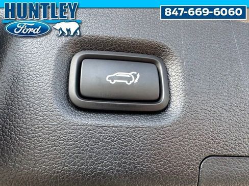 Used 2023 Hyundai Santa Fe Limited AWD/4WD image 11