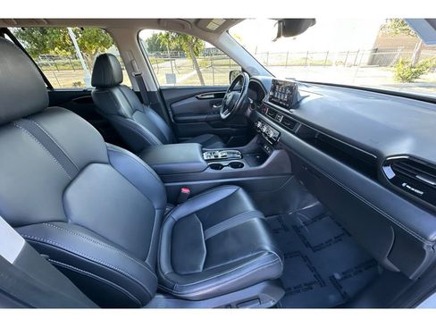 Used 2023 Honda Pilot Touring image 20