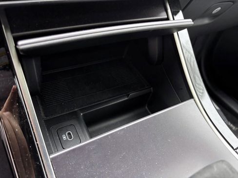 Used 2026 Land Rover Range Rover Velar Dynamic SE image 16