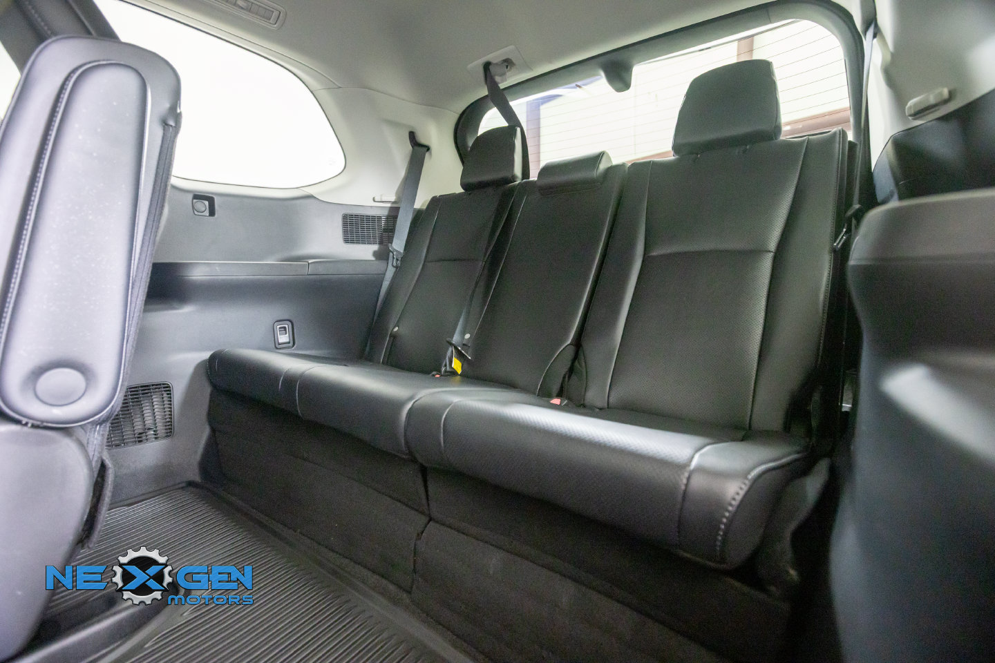 Used 2026 Toyota Grand Highlander AWD image 33