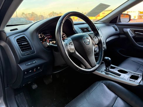 Used 2015 Nissan Altima 2.5 SL w/ Technology Package image 17