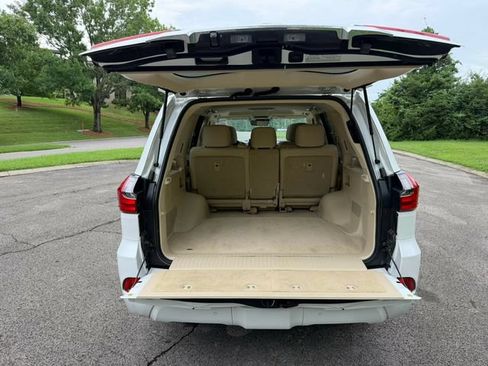 Used 2018 Lexus LX 570 4WD image 35