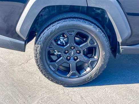 Used 2022 Toyota RAV4 TRD Off-Road image 10