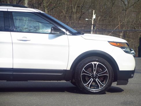 Used 2015 Ford Explorer Sport w/ Equipment Group 401A AWD/4WD image 27