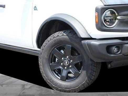 Used 2023 Ford Bronco Black Diamond AWD/4WD image 3