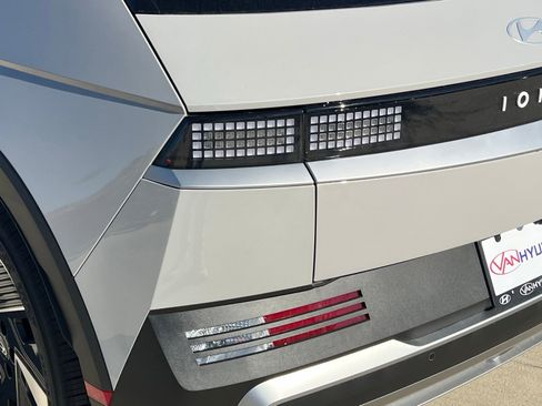 New 2026 Hyundai Ioniq 5 SE image 12