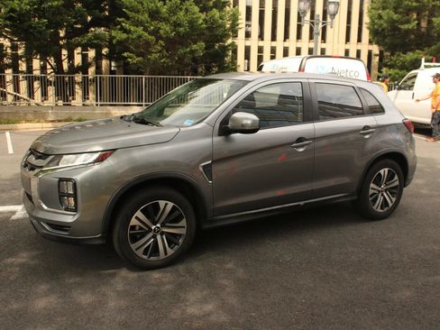 Used 2022 Mitsubishi Outlander Sport SE FWD image 12