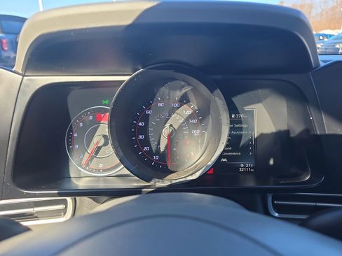 Used 2022 Hyundai Elantra SEL image 32