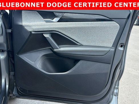 Used 2025 Volkswagen Tiguan S AWD/4WD image 19