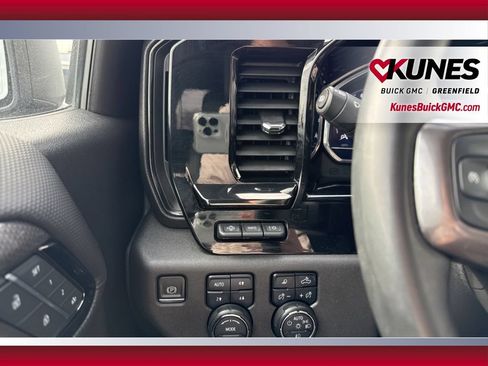 Used 2023 Chevrolet Silverado 1500 ZR2 w/ Technology Package AWD/4WD image 33