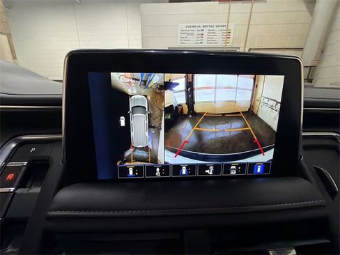 Certified 2024 Chevrolet Suburban Z71 w/ Luxury Package image 17