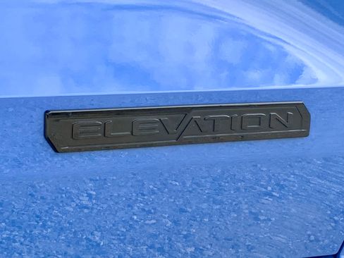 New 2025 GMC Canyon Elevation w/ Convenience Package image 24