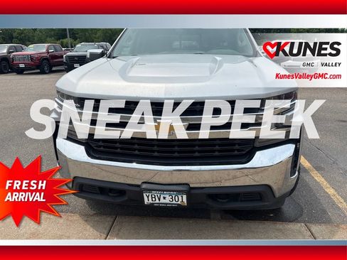 Used 2019 Chevrolet Silverado 1500 LT w/ All-Star Edition AWD/4WD image 2
