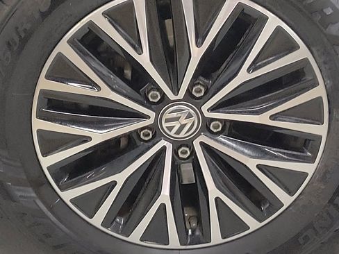 Used 2019 Volkswagen Jetta SE w/ Cold Weather Package FWD image 31