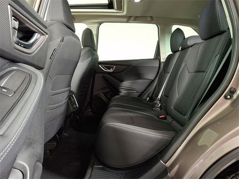 Used 2023 Subaru Forester Premium image 13