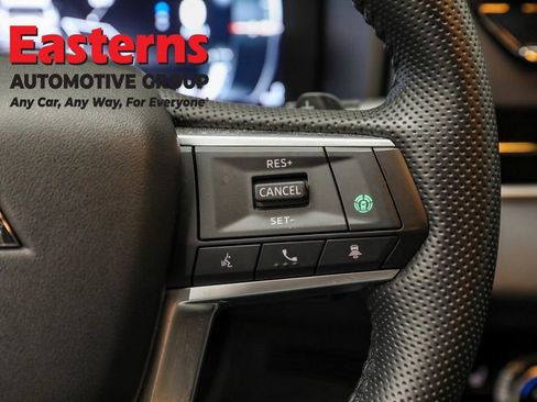 Used 2023 Mitsubishi Outlander SE AWD/4WD image 16