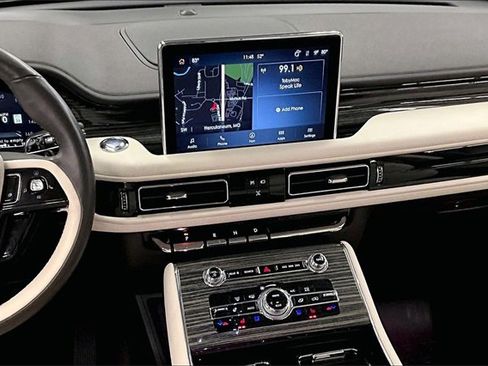 Used 2024 Lincoln Aviator Black Label w/ Dynamic Handling Package image 6