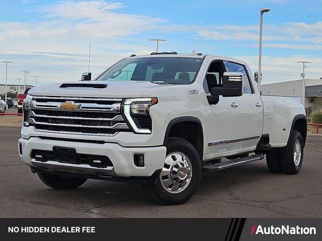 Used 2024 Chevrolet Silverado 3500 High Country w/ High Country Premium Package AWD/4WD image 1