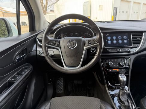 Used 2020 Buick Encore Preferred image 13
