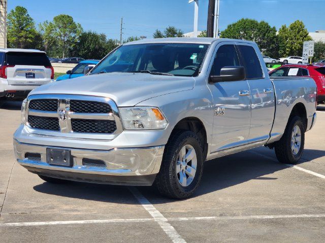 Used 2017 RAM 1500 Classic SLT AWD/4WD image 3