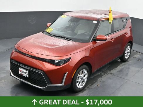 Used 2025 Kia Soul LX w/ LX Technology Package FWD image 42