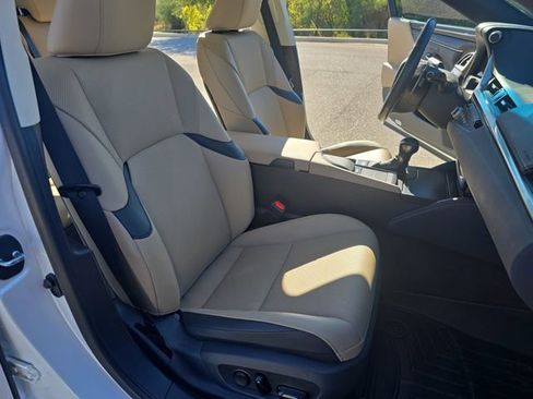 Used 2021 Lexus ES 300h w/ Premium Package image 10