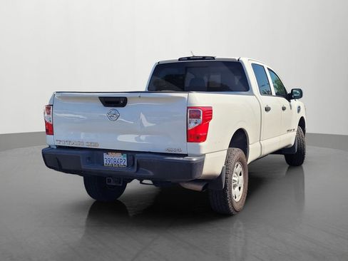 Used 2018 Nissan Titan S w/ S Utility Package image 4