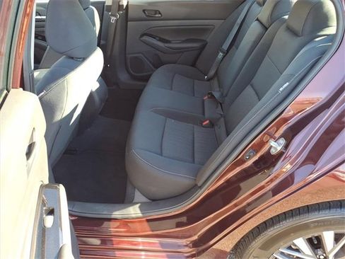 Used 2023 Nissan Altima 2.5 SV w/ SV Premium Package image 13