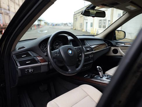 Used 2011 BMW X5 xDrive35i image 36