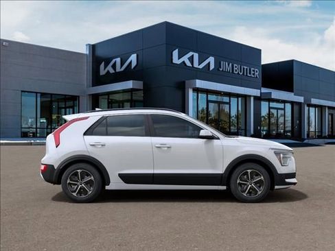 New 2026 Kia Niro LX FWD image 7
